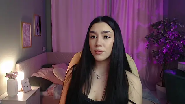 Winonna Ryder online show from 03-17-26, 07:44