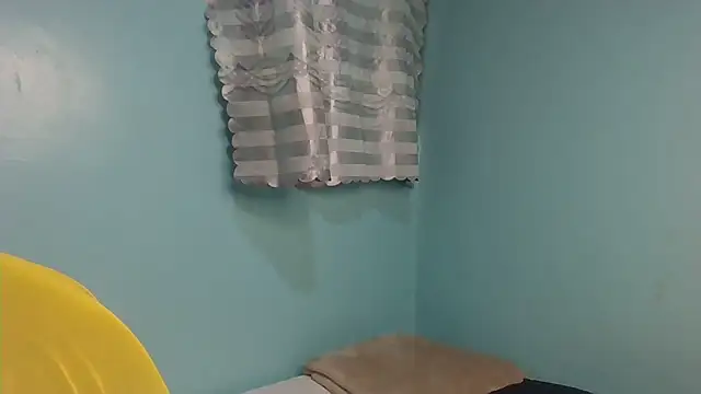 Snapshot of freaksixx chatting on 05-17-26, 01:36 freaksixx online show from 05-17-26, 01:36