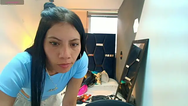 Abril Fox   online show from 05-05-26, 07:33