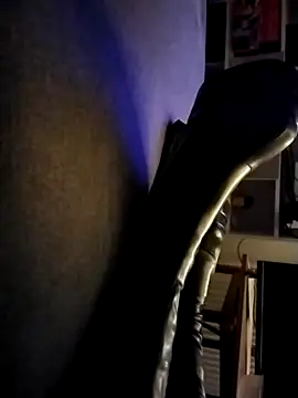 bootslove1 online show from 04-03-26, 10:19