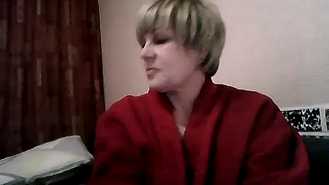 Snapshot of TatkaYang chatting on 05-12-26, 07:33 TatkaYang online show from 05-12-26, 07:33
