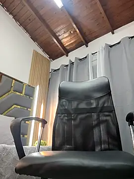 Oliver bigblack cock online show from 04-29-26, 07:09