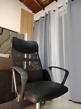 Oliver bigblack cock online show from 05-05-26, 06:05