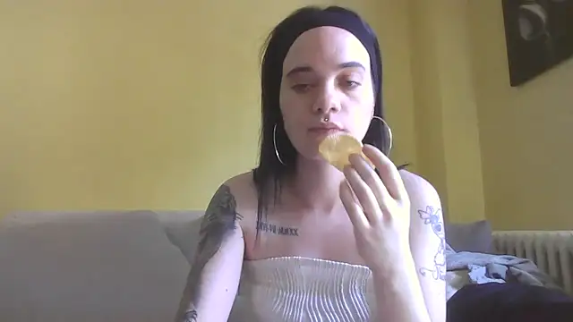 Snapshot of anastasia-evans chatting on 04-22-26, 12:28 anastasia-evans online show from 04-22-26, 12:28