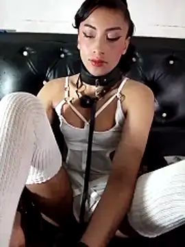 Snapshot of KattyBerryX chatting on 06-13-26, 02:09 KattyBerryX online show from 06-13-26, 02:09