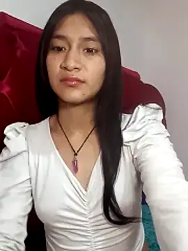 KarolaMendez online show from 04-05-26, 09:23