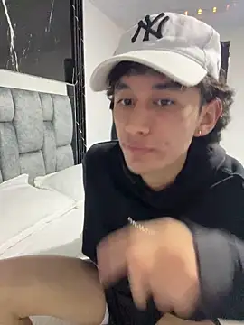 sam london26 online show from 03-12-26, 04:57