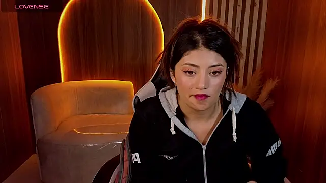 Lia queen tx online show from 06-19-26, 03:11