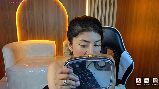Lia queen tx online show from 07-30-26, 03:16