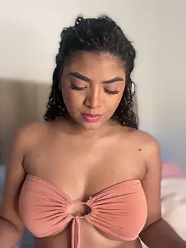 Snapshot of karlymonroe chatting on 03-16-26, 04:33 karlymonroe online show from 03-16-26, 04:33