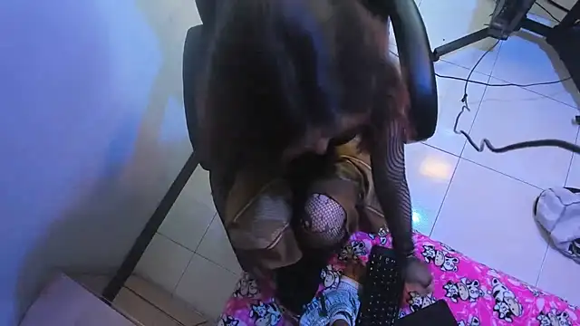 KikyoAndDrey online show from 04-18-26, 07:58