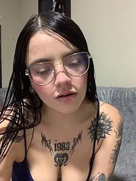 Snapshot of Sofiiaa2 chatting on 03-13-26, 01:34 Sofiiaa2 online show from 03-13-26, 01:34