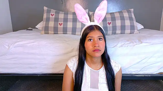 TaniaTaylor   online show from 03-14-26, 11:48