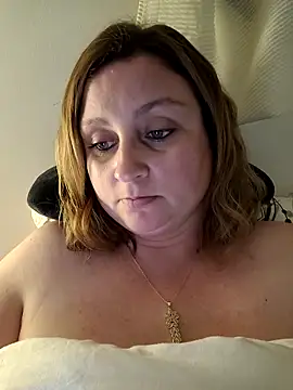 Snapshot of duotroublant chatting on 06-13-26, 09:35 duotroublant online show from 06-13-26, 09:35