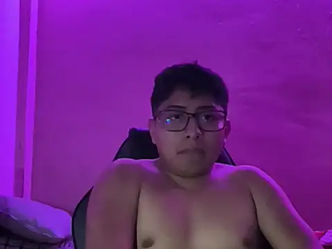 Snapshot of Nehemias_4085 chatting on 03-12-26, 04:18 Nehemias 4085 online show from 03-12-26, 04:18