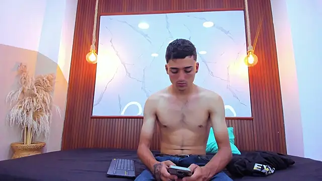 Hadrian Torres online show from 03-14-26, 12:54