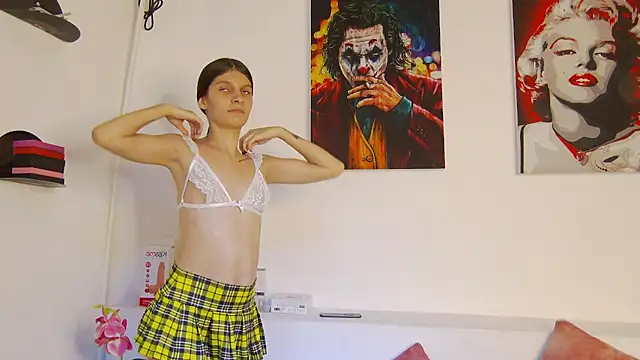 Snapshot of Madisonn_Rosse chatting on 03-14-26, 08:14 Madisonn Rosse online show from 03-14-26, 08:14