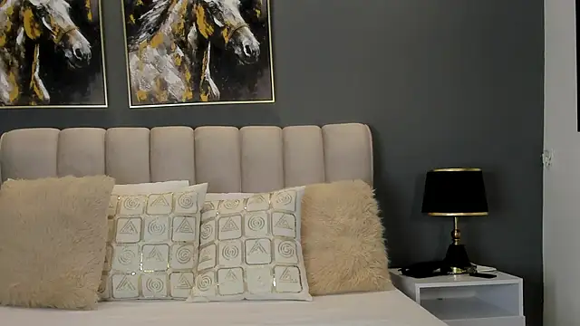 VaniaRouse online show from 04-02-26, 02:26