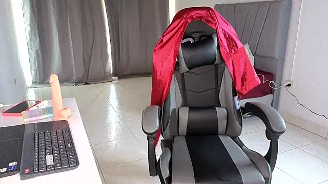 Wendyfzyog3 online show from 03-14-26, 04:23