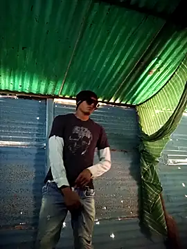 Snapshot of spittingpig1 chatting on 03-15-26, 06:14 spittingpig1 online show from 03-15-26, 06:14