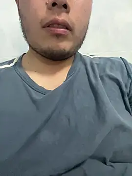 Snapshot of DanielZz69 chatting on 04-15-26, 01:34 DanielZz69 online show from 04-15-26, 01:34
