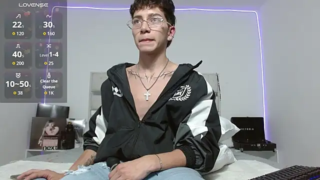 Snapshot of tiam_muller_fenix chatting on 04-18-26, 02:04 tiam muller fenix online show from 04-18-26, 02:04