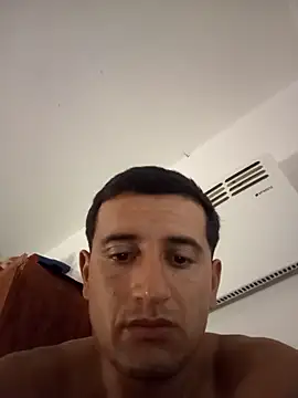 Snapshot of javiw09 chatting on 03-14-26, 05:35 javiw09 online show from 03-14-26, 05:35