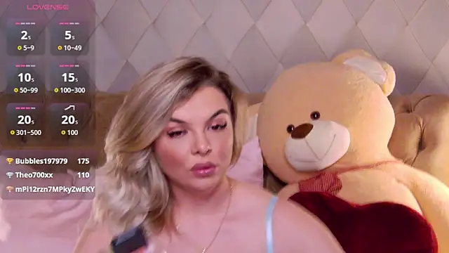 KimmBliss online show from 04-21-26, 01:42