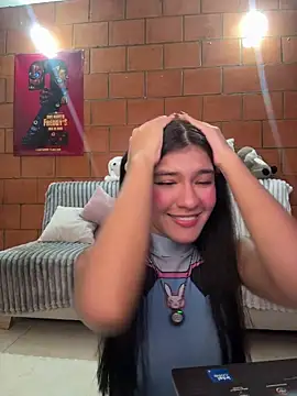 Snapshot of xayah_cute chatting on 04-07-26, 05:41 xayah cute online show from 04-07-26, 05:41