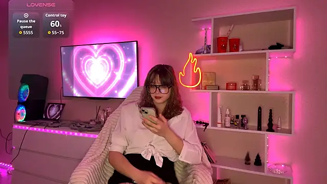 Olivia 132 online show from 04-11-26, 01:48