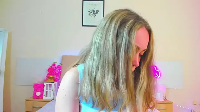 MelanieCuty online show from 05-04-26, 06:53