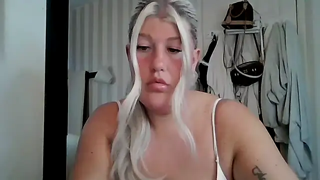 Lexi Laura online show from 05-30-26, 08:17