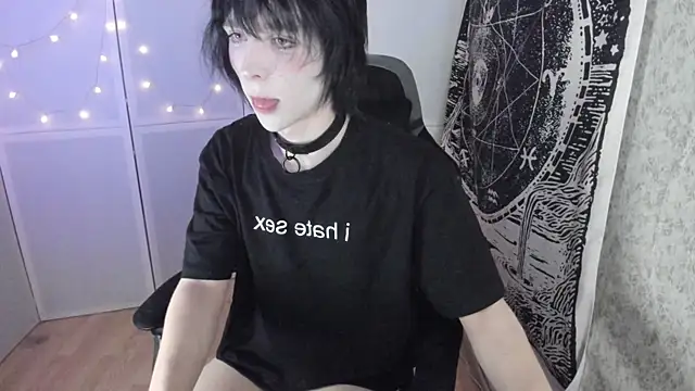 Snapshot of Simochka_w chatting on 08-03-26, 06:33 Simochka w online show from 08-03-26, 06:33