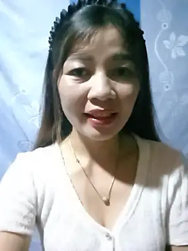 Yiyi102300 online show from 07-01-26, 01:34
