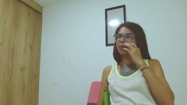 Emily Lopera online show from 05-27-26, 05:04