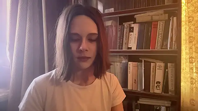 Snapshot of HyunCorrente chatting on 03-21-26, 04:39 HyunCorrente online show from 03-21-26, 04:39