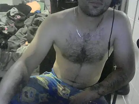 Snapshot of Relk130p chatting on 06-11-26, 06:55 Relk130p online show from 06-11-26, 06:55
