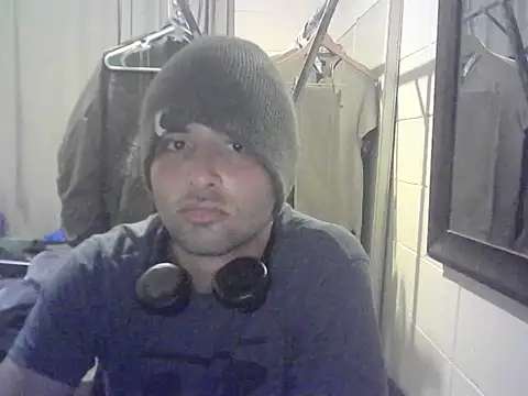 Snapshot of Relk130p chatting on 06-15-26, 08:27 Relk130p online show from 06-15-26, 08:27