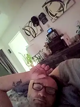 Snapshot of dropanddrippy1 chatting on 03-23-26, 01:37 dropanddrippy1 online show from 03-23-26, 01:37