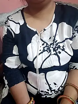 Gujju bhabhi69 online show from 04-15-26, 09:15