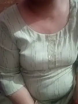 Gujju bhabhi69 online show from 04-27-26, 12:41