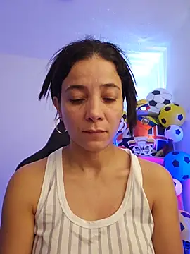 miaeyex online show from 06-13-26, 12:03