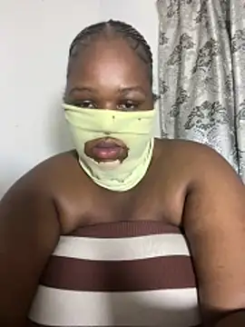 NaughtyGirl0000 online show from 06-19-26, 05:28