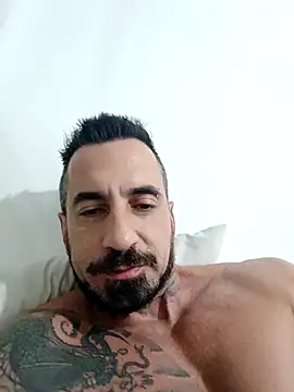 muscle model33 online show from 03-15-26, 05:13