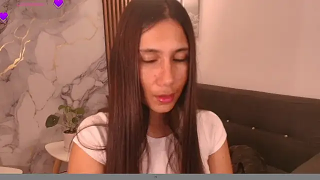 Snapshot of LucyBecker chatting on 04-19-26, 10:12 LucyBecker online show from 04-19-26, 10:12