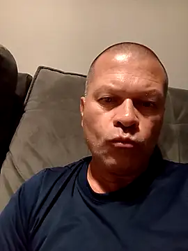 Snapshot of kiwi-strip chatting on 03-14-26, 10:26 kiwi-strip online show from 03-14-26, 10:26