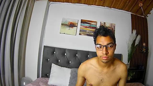 naughtycouplex  online show from 03-25-26, 12:49