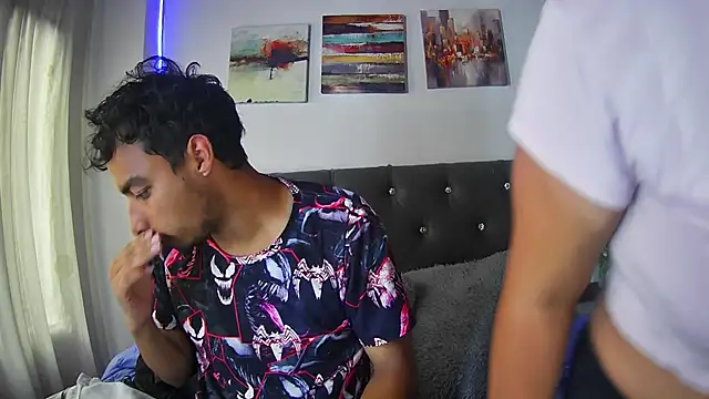 naughtycouplex  online show from 04-10-26, 07:29