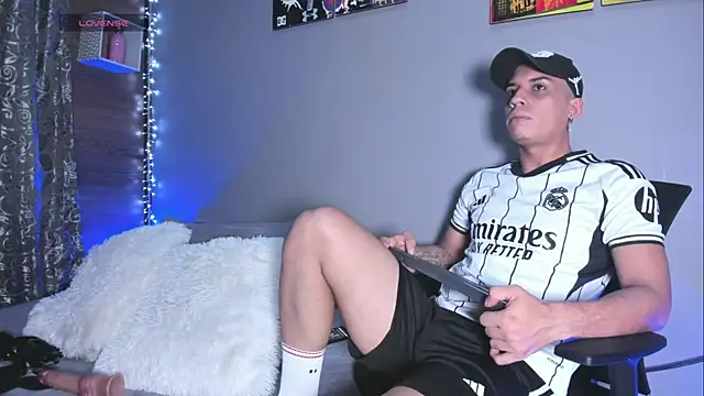 Enzoo98  online show from 03-20-26, 12:48