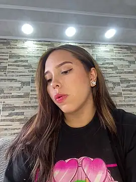 Snapshot of lunacandy_0 chatting on 03-29-26, 08:20 lunacandy 0 online show from 03-29-26, 08:20